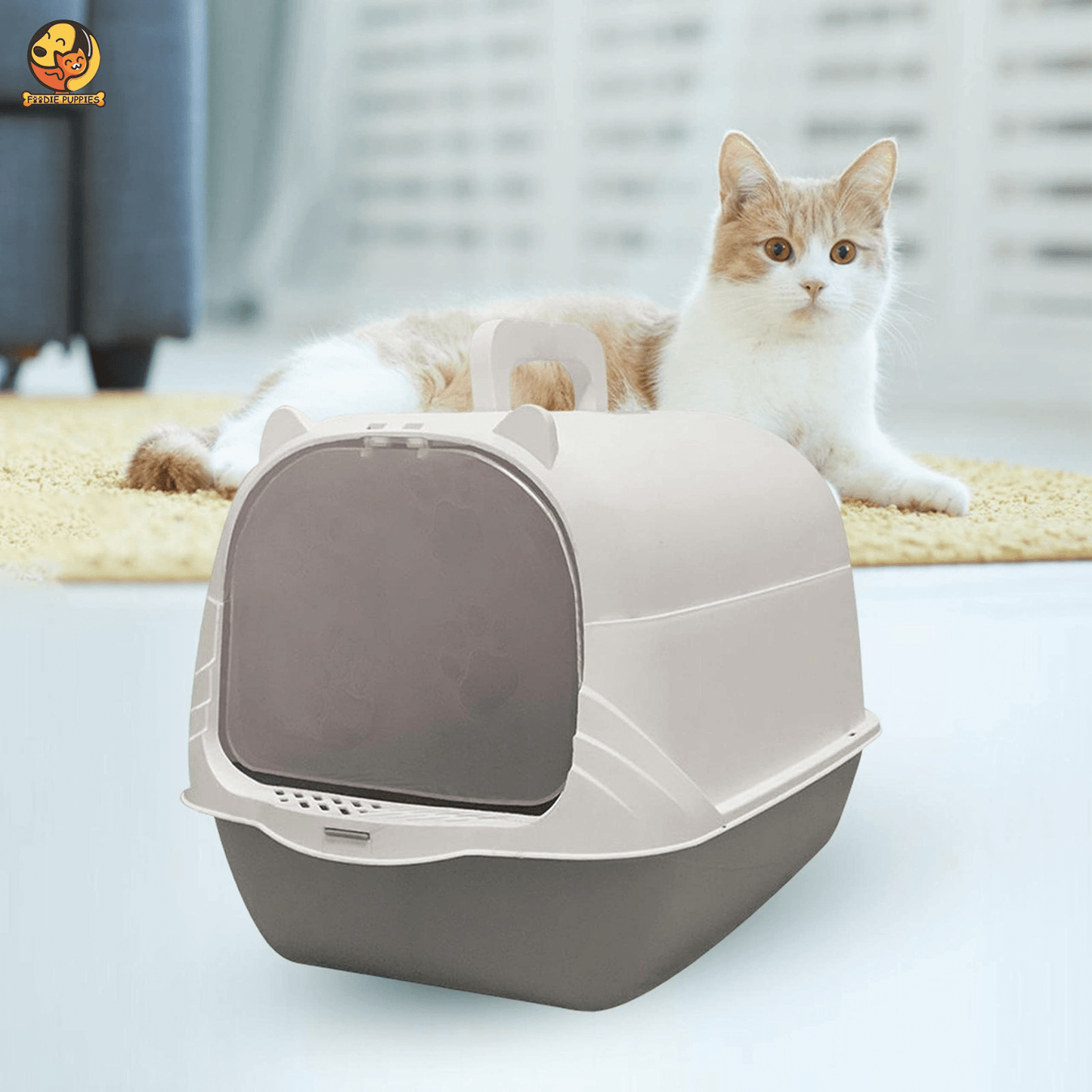 Self-cleaning cat litter tray